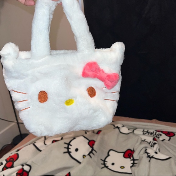 ‼️SOLD‼️ NWT Sanrio Hello Kitty Plushie Bag - Picture 12 of 12
